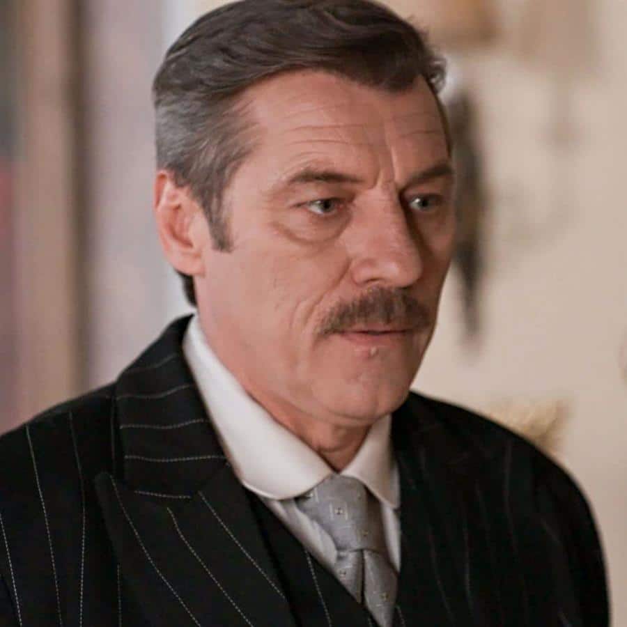 Grand Hotel: Φυγή σοκ! Ο Πέτρος το σκάει στη Βουλγαρία