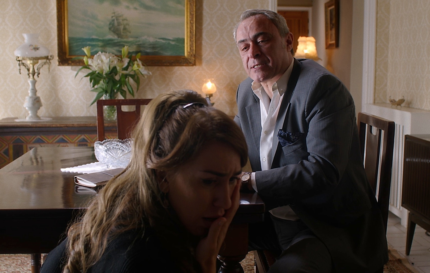 Άγιος Έρωτας: Απόφαση που σοκάρει – Ο Κυριάκος κλείνει την Ελένη στο ψυχιατρείο