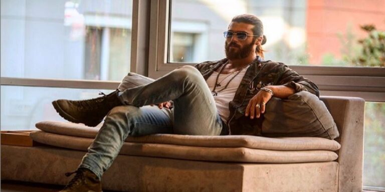 O «Φτερωτός θεός» Τζαν Γιαμάν ήρθε στην Αθήνα και προκάλεσε «φρενίτιδα»! (photos+video)