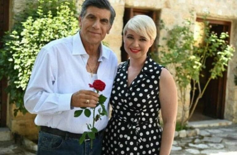 ΠΕΤΑ ΤΗ ΦΡΙΤΕΖΑ: Ο Αντρέας ερωτεύεται κεραυνοβόλα τη Λούνα: Ο Αντρέας ερωτεύεται κεραυνοβόλα τη Λούνα