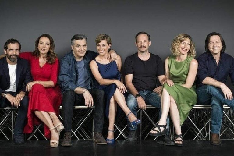 Πρωταγωνίστρια του «Λόγω τιμής» ετοιμάζεται να ανεβεί τα σκαλιά της εκκλησίας