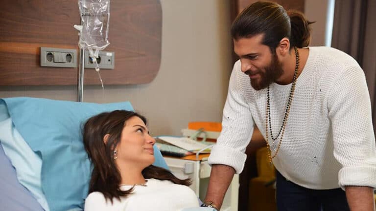 ΦΤΕΡΩΤΟΣ ΘΕΟΣ: Η θλίψη γίνεται αιτία να χτυπήσει τη Σανέμ ένα αυτοκίνητο!