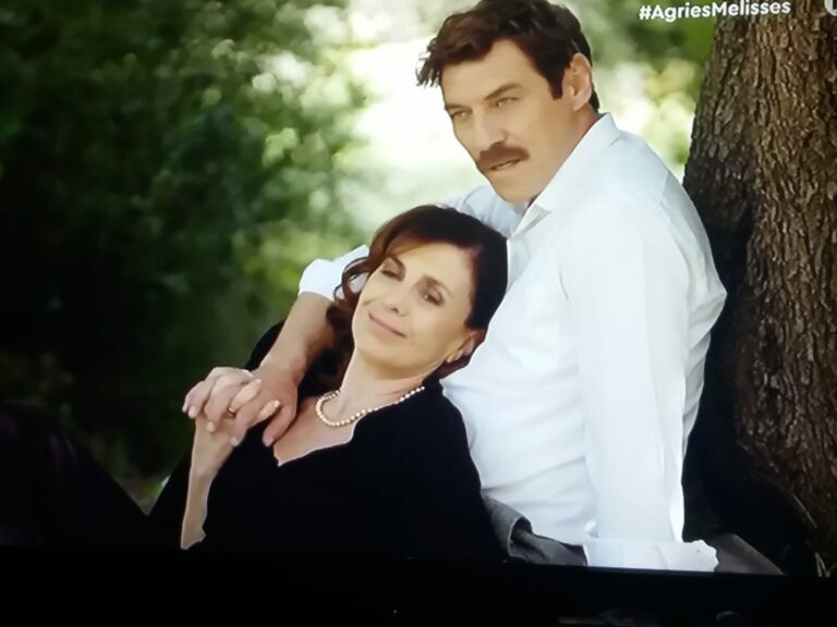 ΑΓΡΙΕΣ ΜΕΛΙΣΣΕΣ: Η Δρόσω αρχίζει να ζηλεύει την Ασημίνα