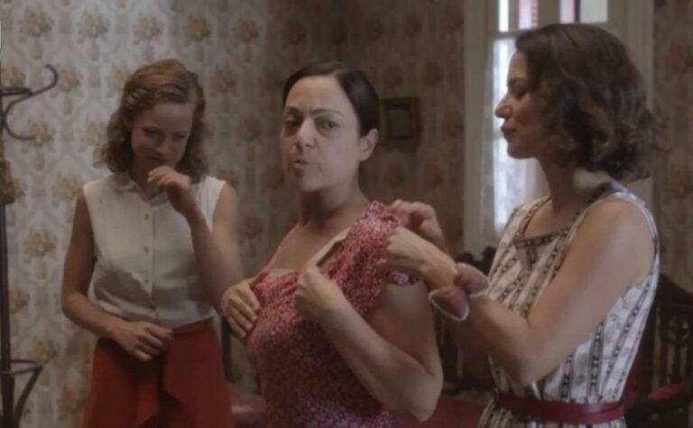 Άγριες Μέλισσες: Η αποκάλυψη της Ρίζως (Ελένη Καρακάση) για τα μυστικά του χωριού…