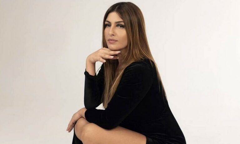 The Voice: Αυτή ήταν η πιο σέξι εμφάνιση της Παπαρίζου (pics-vid)