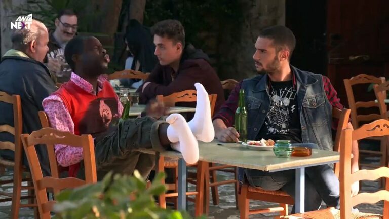 ΠΕΤΑ ΤΗ ΦΡΙΤΕΖΑ: Η Φωτεινή μπροστά στην πιο αμήχανη στιγμή της ζωής της