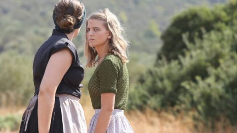 Άγριες Μέλισσες: Η Ελένη μαθαίνει πώς η Δρόσω είναι έγκυος (video)