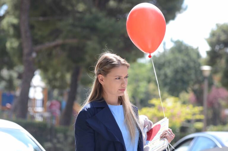 Γυναίκα χωρίς όνομα: Εξελίξεις “βόμβα” (17/2) – Ο ντετέκτιβ συνεχίζει να ψάχνει την ταυτότητα της Μαρίνας!