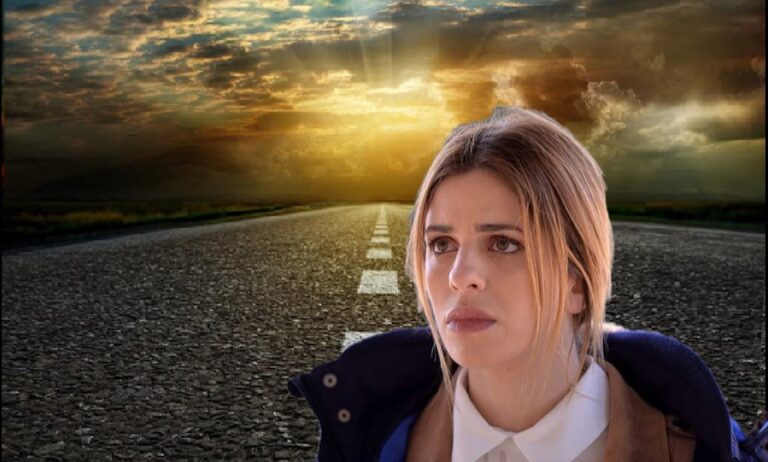 ΓΥΝΑΙΚΑ ΧΩΡΙΣ ΟΝΟΜΑ Εξελίξεις: Η Έλλη Στον Δρόμο