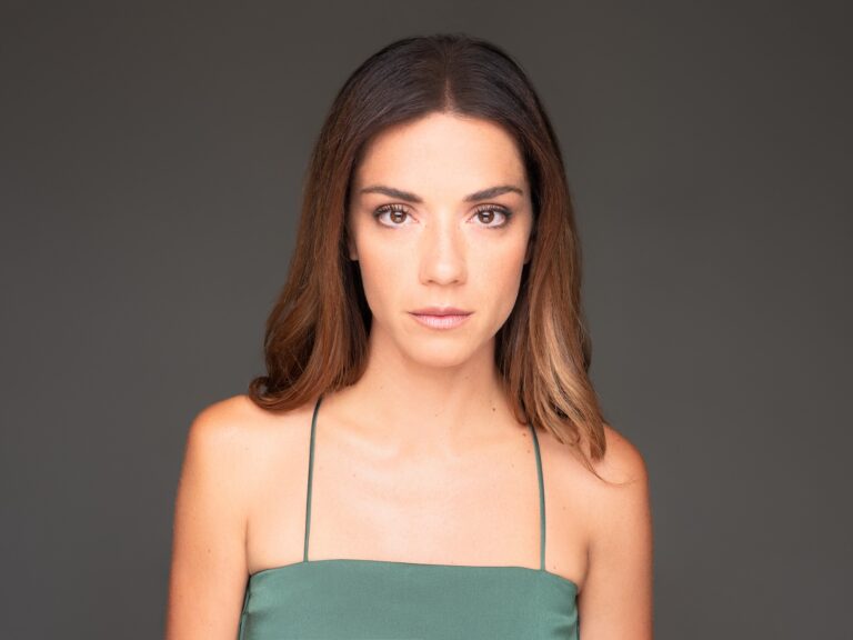 Έρωτας: Απόπειρα Αυτοκτονίας Από Την Αντιγόνη