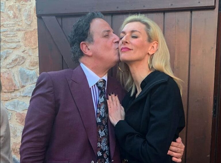 Καφέ Της Χαράς Spoiler: Η Στέλλα Ζει Μεγάλο Έρωτα Με Τον Περίανδρο Και Αναλαμβάνει Το Καφέ