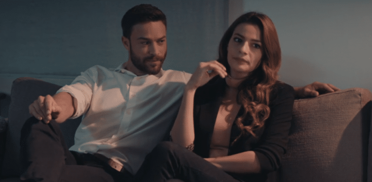 8 Λέξεις: Ο Έκτορας Απειλεί Τη Στέλλα