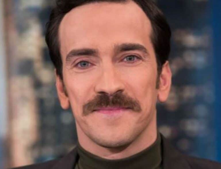 Άγριες Μέλισσες: O “γιατρός” έδωσε spoiler – Τι θα συμβεί με την “Θεοδοσία”