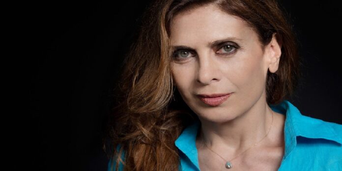 katerina-didaskalou-sti-zoi-mou-symvainoun-kathimerina-mikra-thavmata.col-12