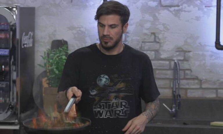 Kitchen Lab: Απίστευτες μυρωδιές και γεύσεις στα νέα πιάτα του Άκη Πετρετζίκη!