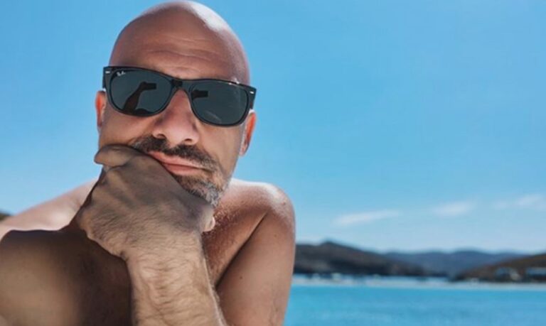 Νίκος Μουτσινάς: «Θέλω να ζήσω λίγο την ατάκα της μάνας μου “Όταν θα κάνεις παιδί, θα με θυμηθείς”»