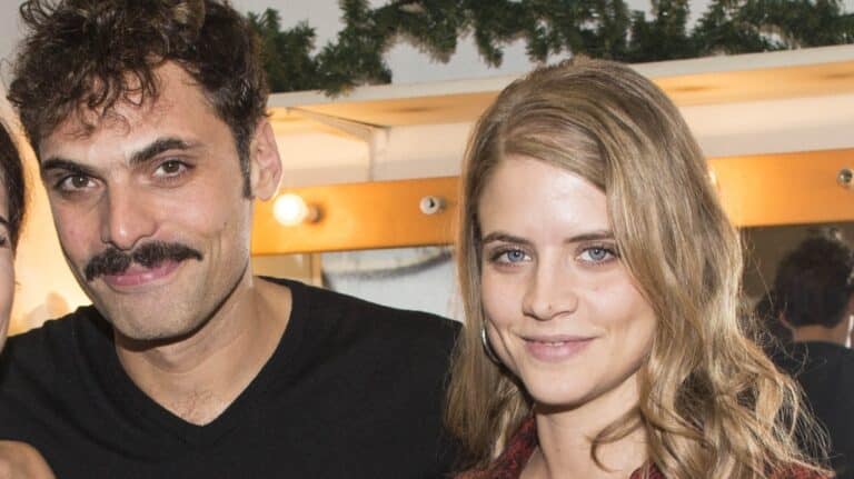 Ο Γιώργος Παπαγεωργίου για τη Δανάη Μιχελάκη – «Τη γνώρισα σερβιτόρα και ξαφνικά ήρθαν οι Άγριες Μέλισσες»