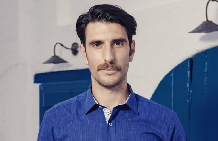 Γιώργος Γεροντιδάκης – Άγριες Μέλισσες: Δες φωτογραφίες από τα νησιά που επέλεξε για τις διακοπές του