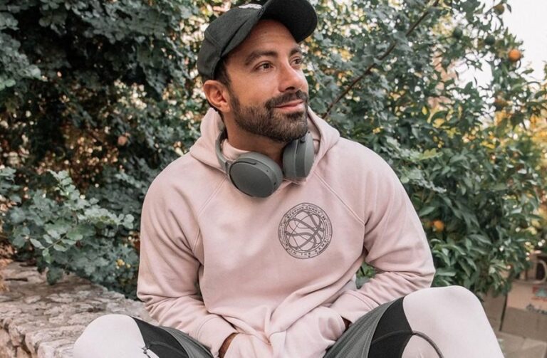 Σάκης Τανιμανίδης: Η φωτογραφία μέσα από το νοσοκομείο και η ενημέρωση για την κατάσταση της υγείας του