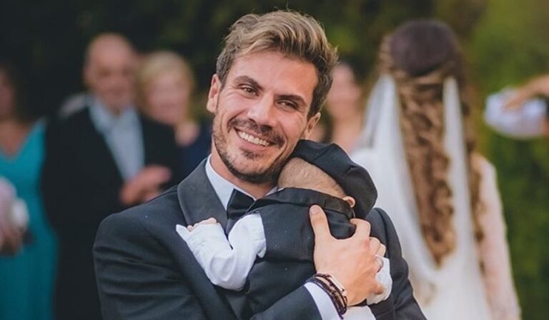 Άκης Πετρετζίκης: Θα γίνει για δεύτερη φορά μπαμπάς- Αυτό είναι το φύλο του μωρού