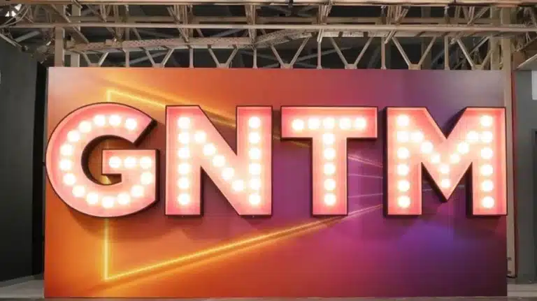 GNTM: Οι κοπέλες που έχουν μπει στο σπίτι και οι νέοι κριτές – Μαμά και κόρη μπήκαν και οι δυο! (video)