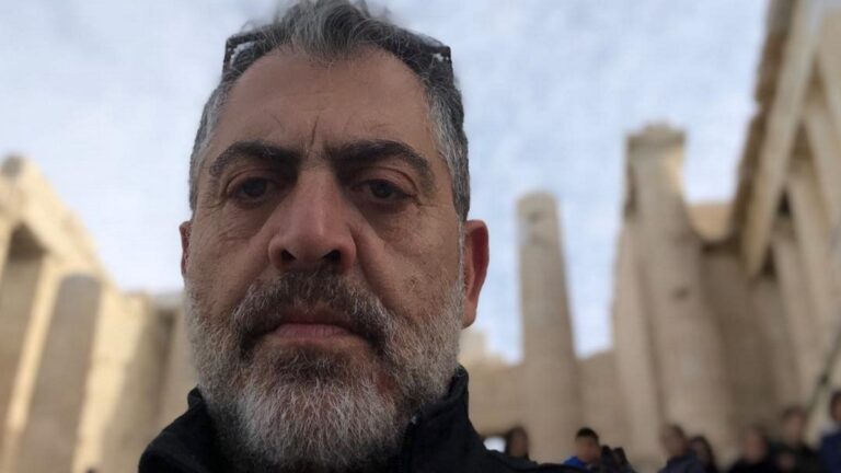 Κούλλης Νικολάου – Γη της Ελιάς: «Ο Δημοσθένης δεν είναι απλώς κάθαρμα, έχει να δώσει πολλά»