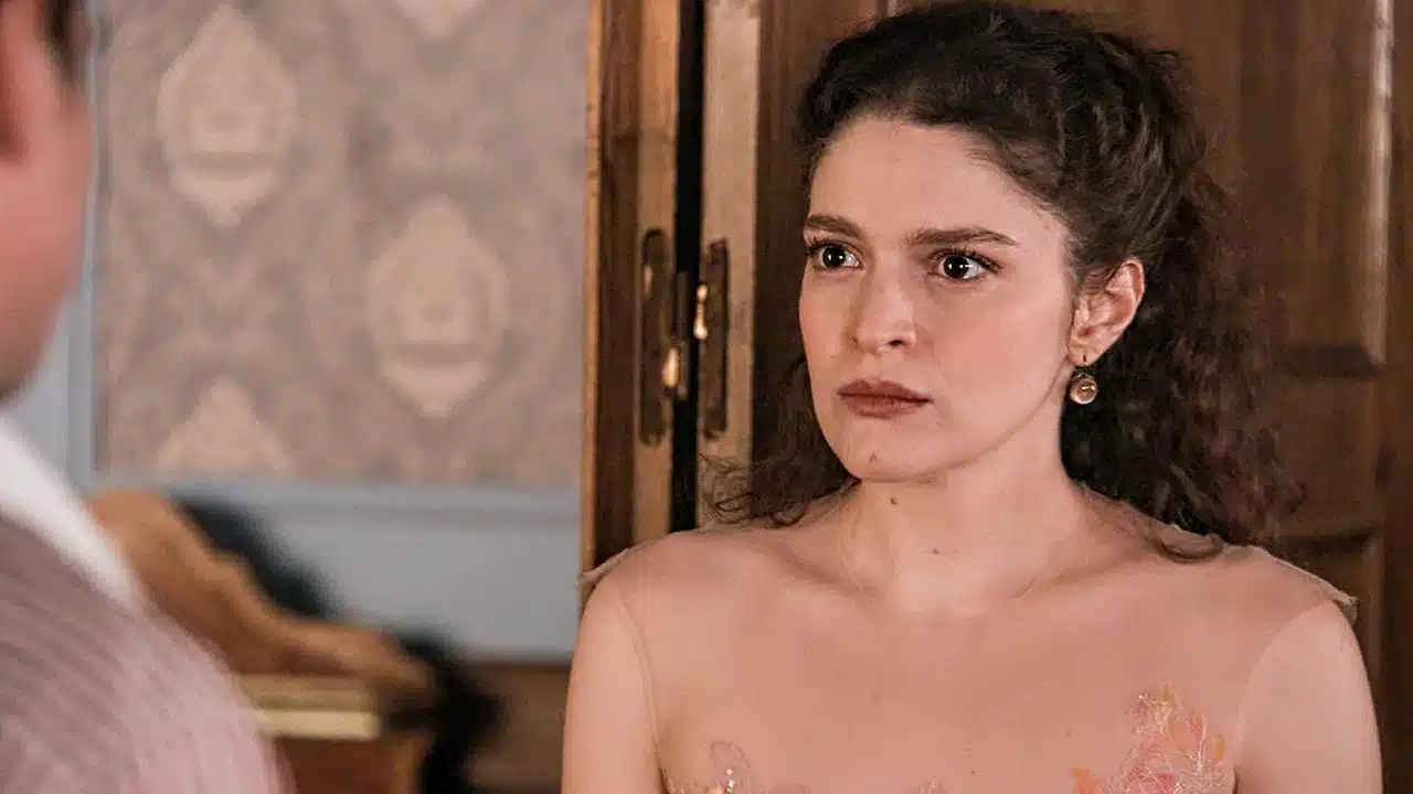 GRAND-HOTEL_ΟΣΑ-ΘΑ-ΔΟΥΜΕ-ΣΤΑ-ΕΠΟΜΕΝΑ-ΕΠΕΙΣΟΔΙΑ-2909-01-5 - DIAVASETO.GR