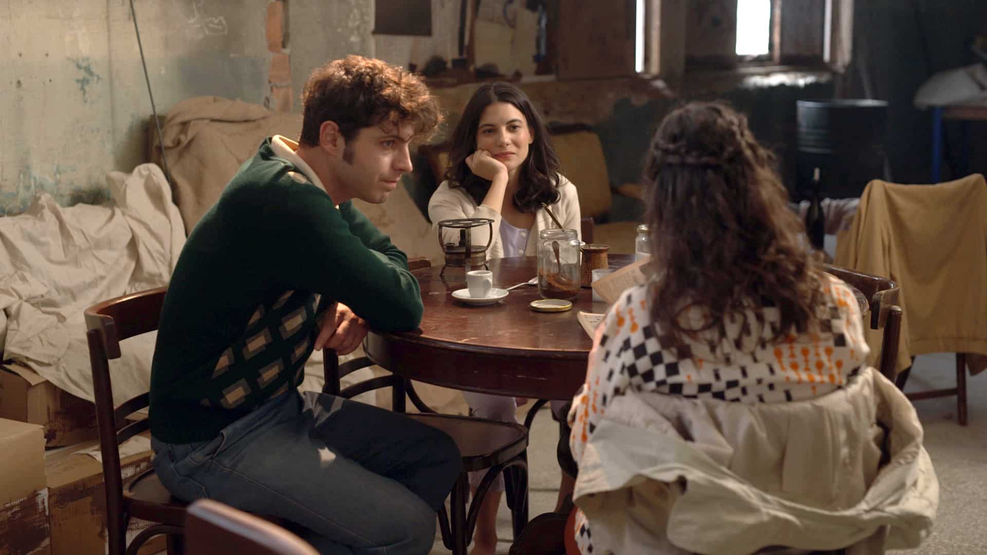 ΕΠΕΙΣΟΔΙΟ 32 8 - DIAVASETO.GR