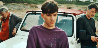 Το Τελευταίο Νησί: Ο Σταύρος απαιτεί την επιμέλεια του Γιώργου Home - mobile