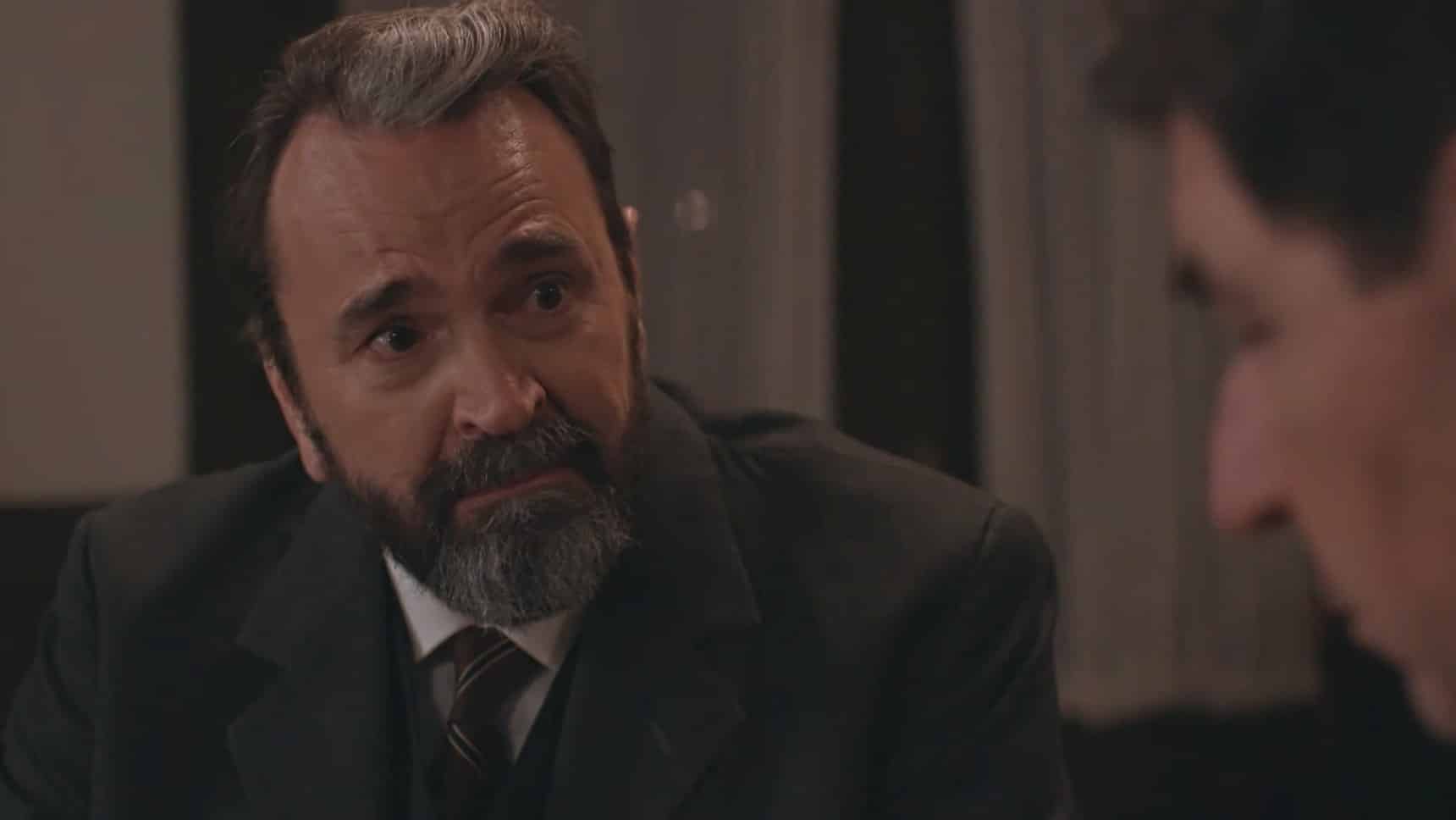 Grand Hotel: Το ραβασάκι που καίει τον Κομνηνό και φανερώνει όλο το παρελθόν του